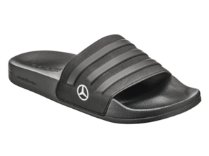 Badelatschen, Adilette. Schwarz. Synthetik. CLOUDFOAM-Sohle für ultraweiche Dämpfung. Silberner Mercedes Stern seitlich außen, adidas Logo auf Sohle. Made for Mercedes-Benz by adidas. Größen (UK) 5-14. Badelatschen, Adilette. Schwarz. Synthetik. CLOUDFOAM-Sohle für ultraweiche Dämpfung. Silberner Mercedes Stern seitlich außen, adidas Logo auf Sohle. Made for Mercedes-Benz by adidas. Größen (UK) 5-14.