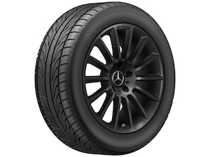 50.8 cm (20-inch) AMG multi-spoke wheel