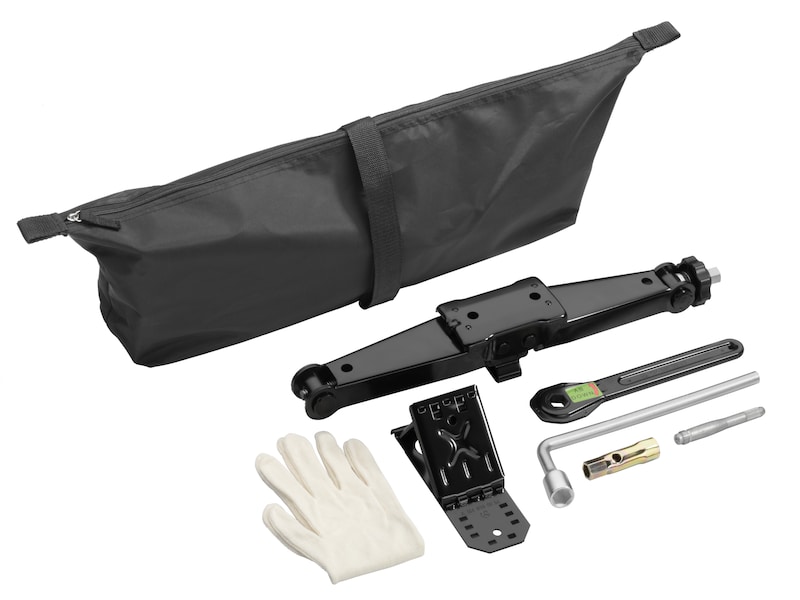 Everything you need to change a wheel: from wheel spanners to gloves. All handily stored in a compact bag.
