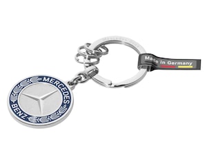 Stuttgart key ring. Silver. Stainless steel. Flat split ring with three additional mini split rings for quick removal/replacement of individual keys. Made in Germany. Length approx. 9 cm.